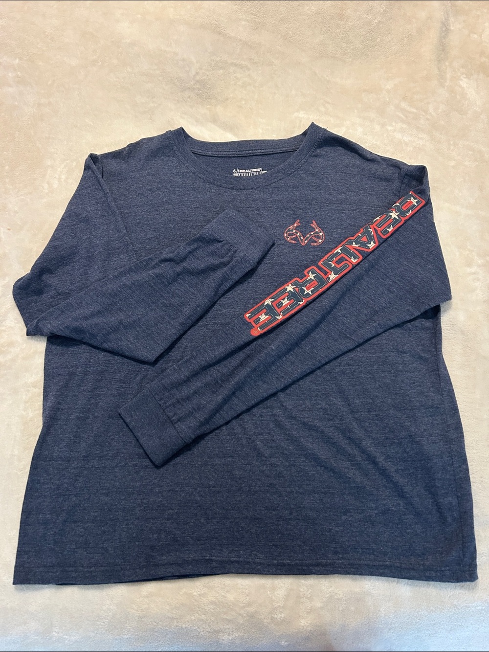 Realtree Men's Long-Sleeve Navy Shirt with Red Sleeve Graphic